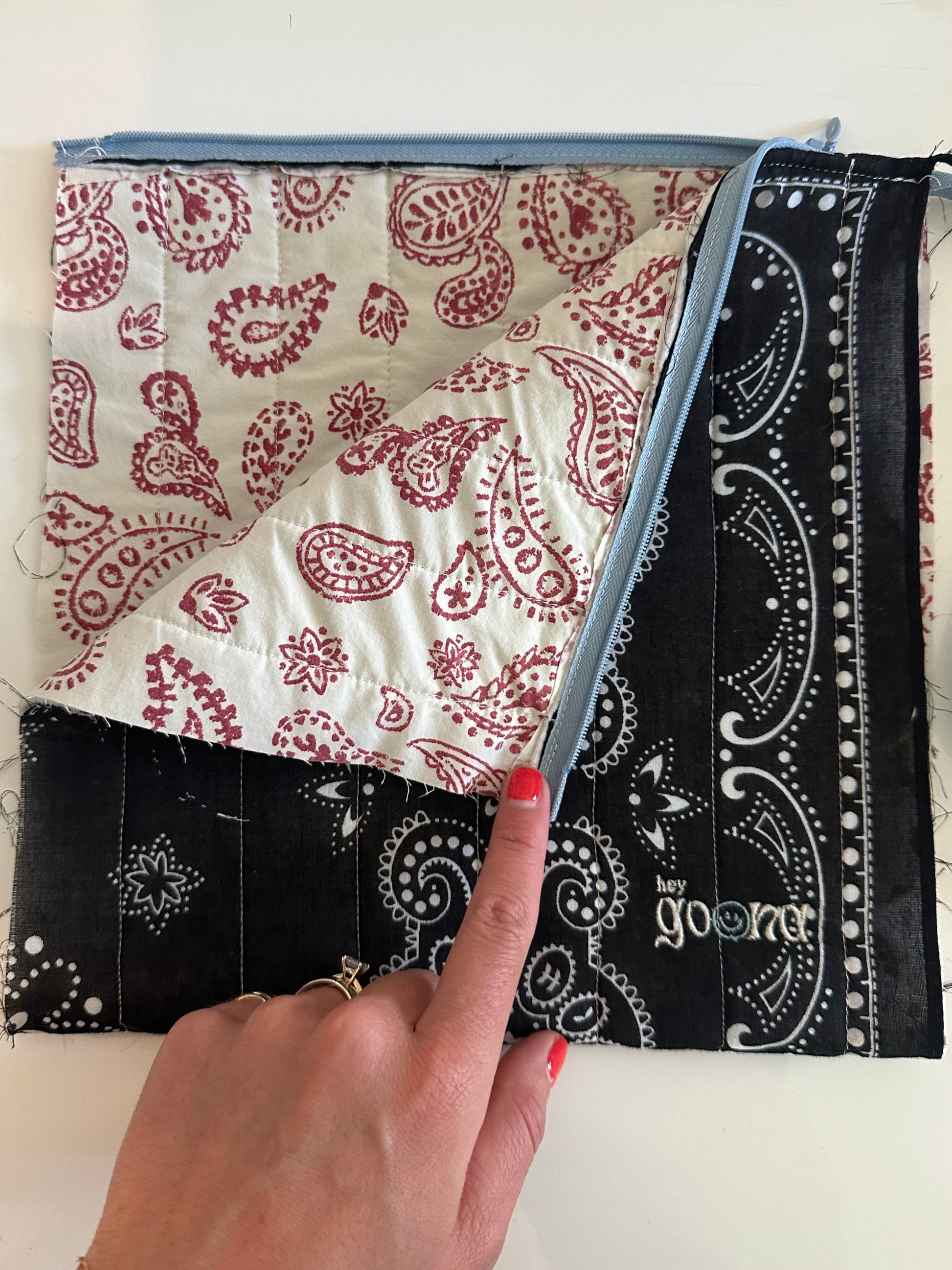 Lou Pouch